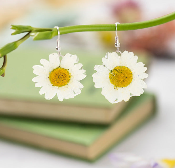Silver Daisy Earrings